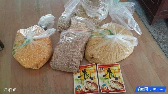 用玉米牛B鲫自制钓鱼窝料的方法