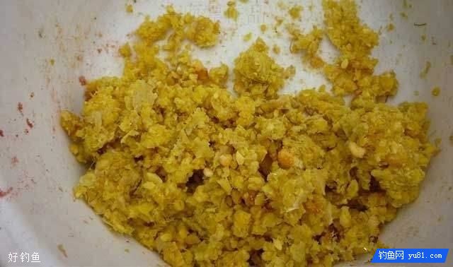夏季野钓大鲫的4款玉米面饵料配方